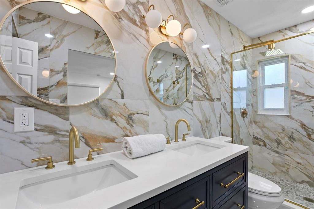 待售: $919,000 (4 贝兹, 2 浴室, 2059 平方英尺)