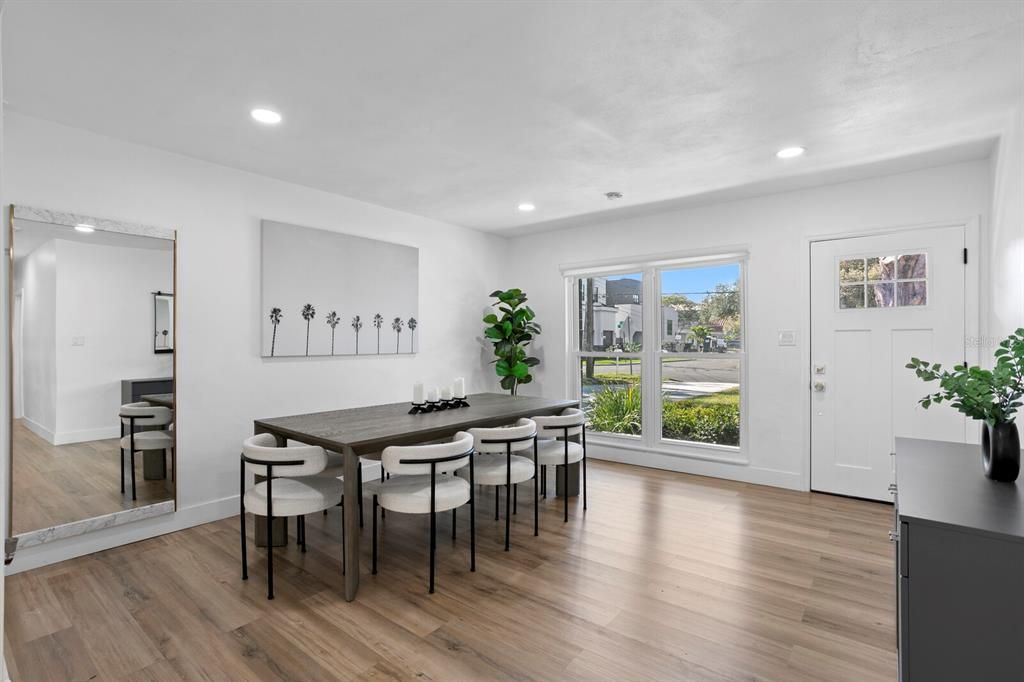 待售: $919,000 (4 贝兹, 2 浴室, 2059 平方英尺)