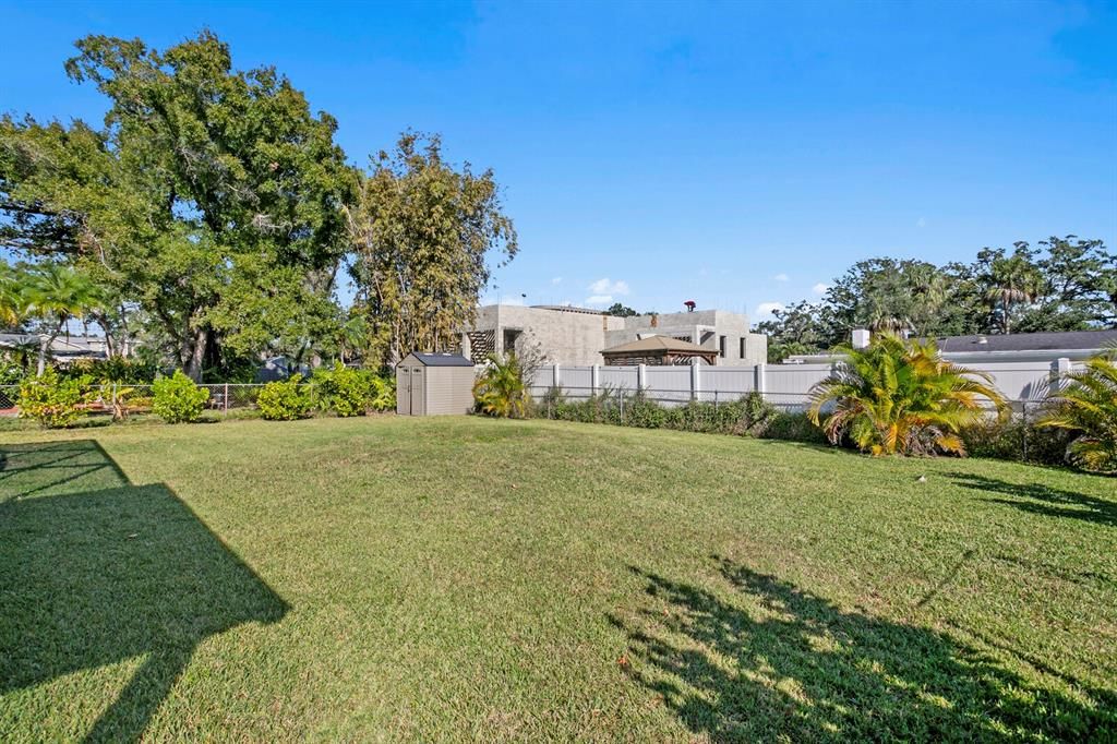 待售: $919,000 (4 贝兹, 2 浴室, 2059 平方英尺)