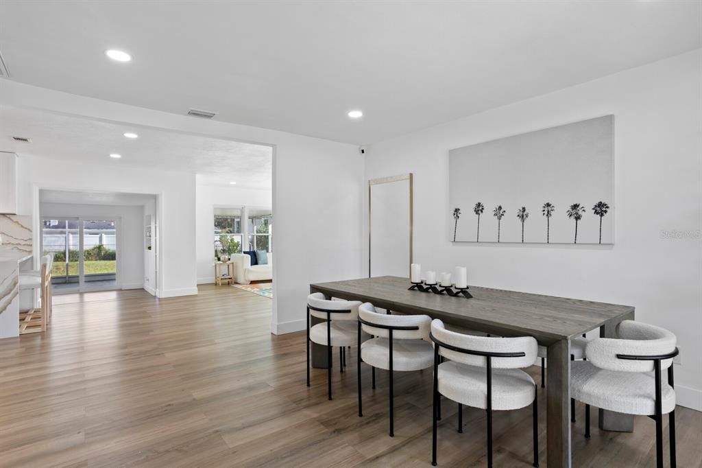 待售: $919,000 (4 贝兹, 2 浴室, 2059 平方英尺)