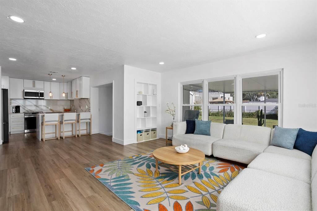 待售: $919,000 (4 贝兹, 2 浴室, 2059 平方英尺)