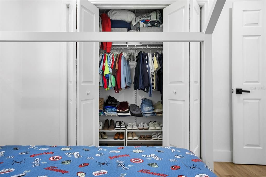 待售: $919,000 (4 贝兹, 2 浴室, 2059 平方英尺)