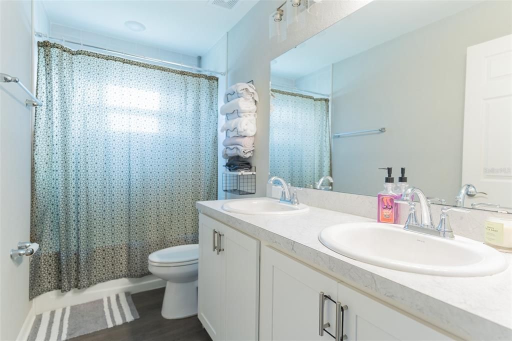 待售: $339,990 (4 贝兹, 2 浴室, 2004 平方英尺)