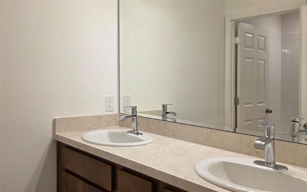 For Sale: $311,994 (4 beds, 2 baths, 2144 Square Feet)