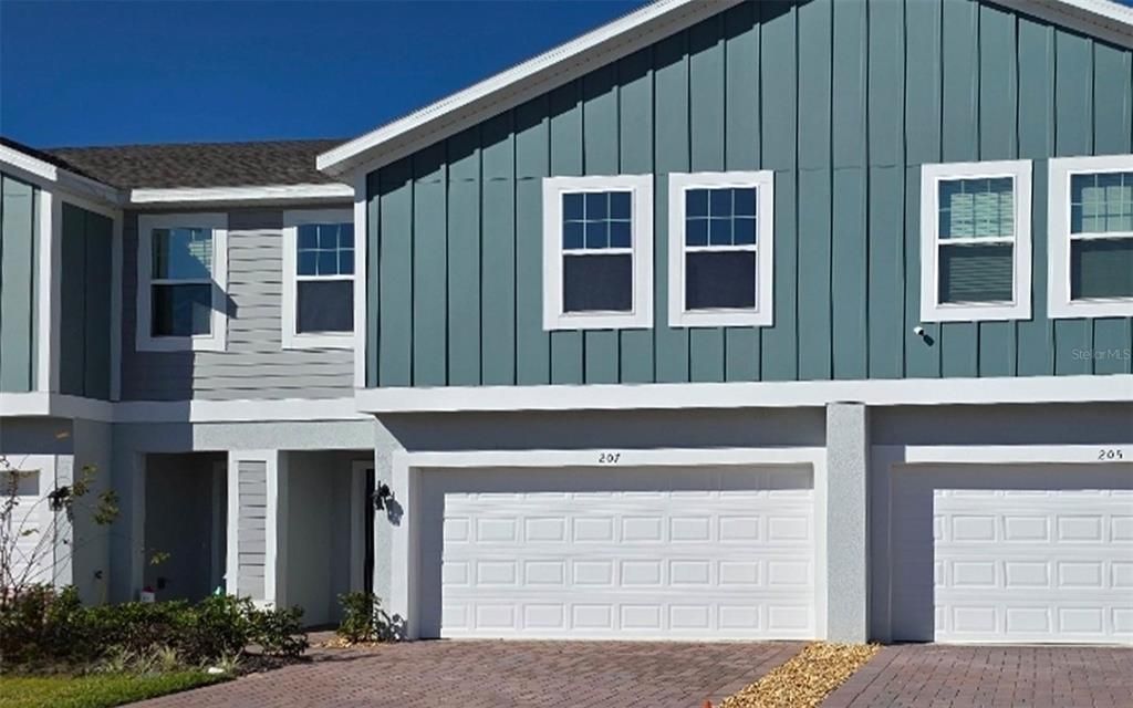 For Sale: $311,994 (4 beds, 2 baths, 2144 Square Feet)