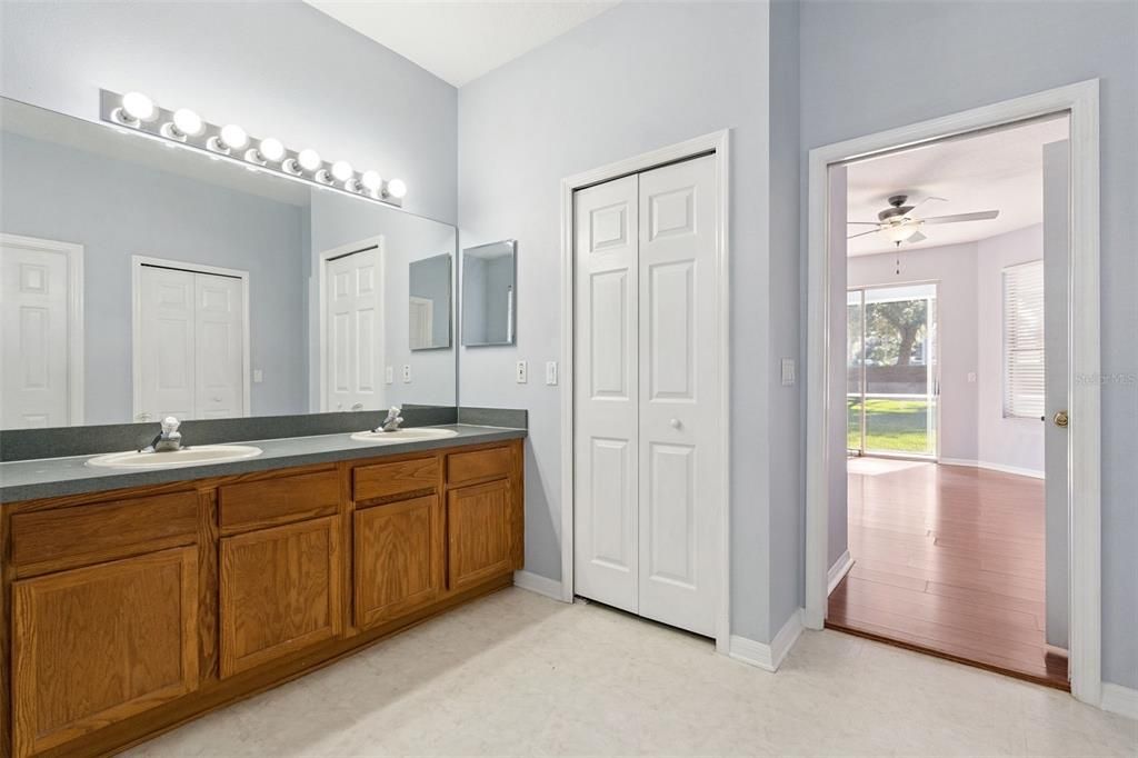 For Sale: $495,000 (4 beds, 2 baths, 1950 Square Feet)