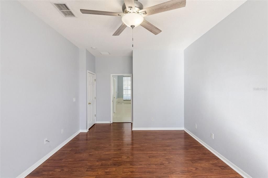 For Sale: $495,000 (4 beds, 2 baths, 1950 Square Feet)