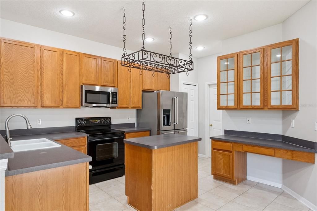 For Sale: $495,000 (4 beds, 2 baths, 1950 Square Feet)