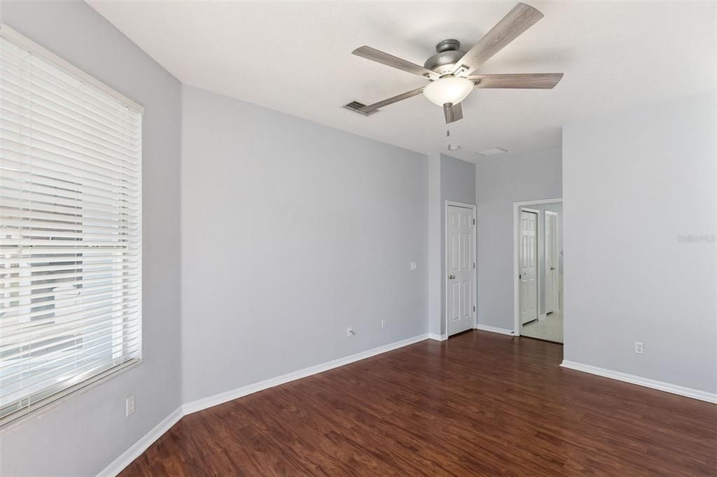 For Sale: $495,000 (4 beds, 2 baths, 1950 Square Feet)