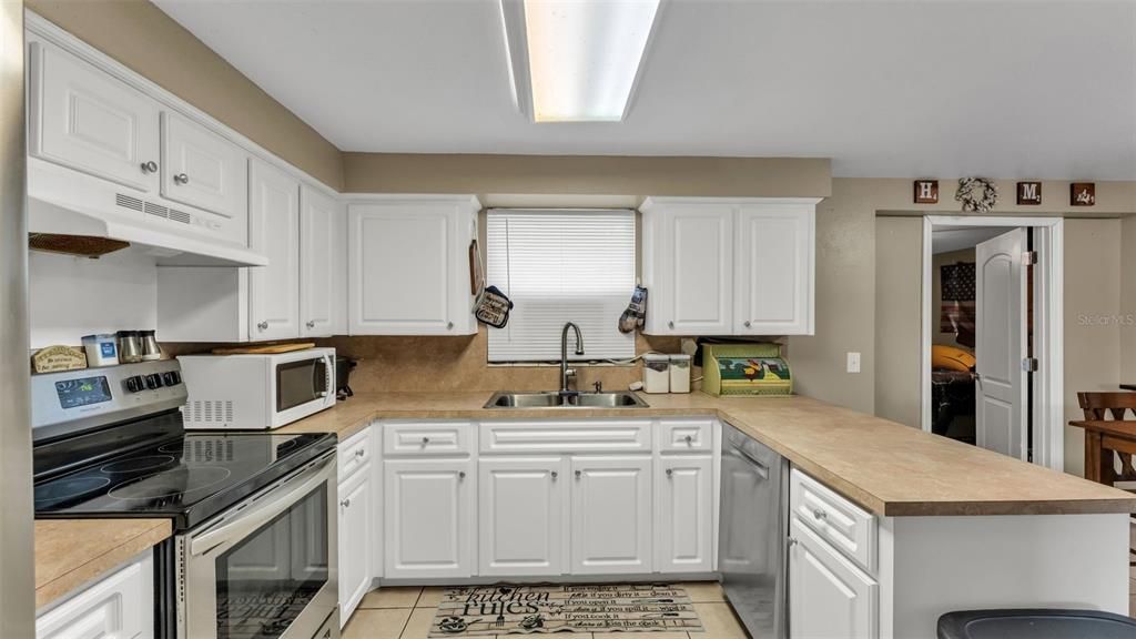 For Sale: $315,000 (4 beds, 2 baths, 1440 Square Feet)