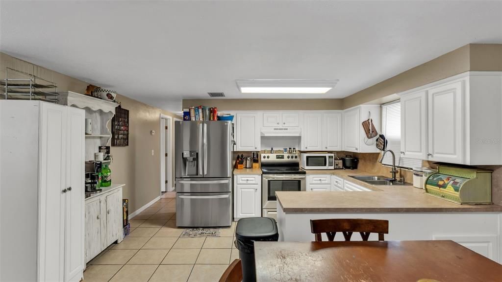 For Sale: $315,000 (4 beds, 2 baths, 1440 Square Feet)