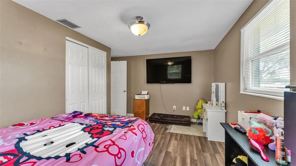 For Sale: $315,000 (4 beds, 2 baths, 1440 Square Feet)