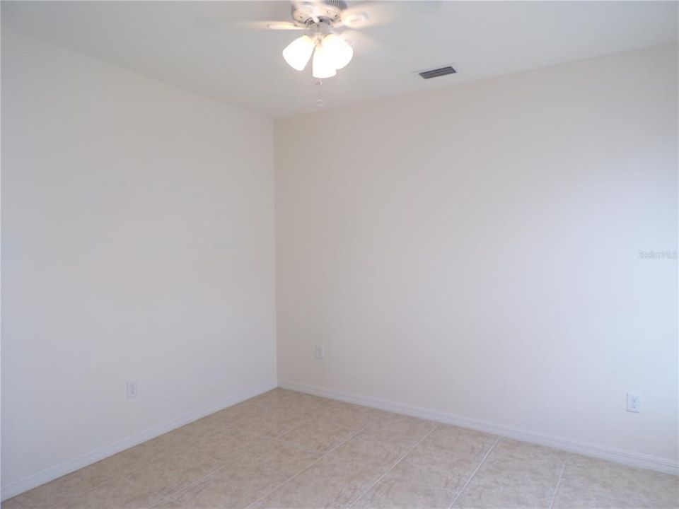 出租: $1,999 (3 贝兹, 2 浴室, 1690 平方英尺)