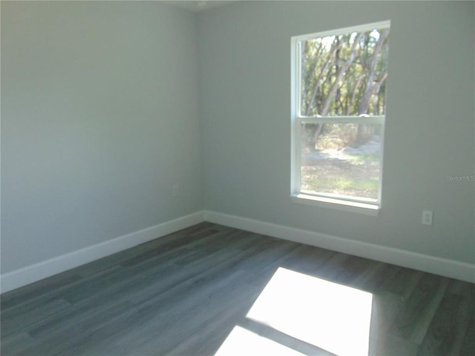 For Rent: $1,650 (3 beds, 2 baths, 1127 Square Feet)