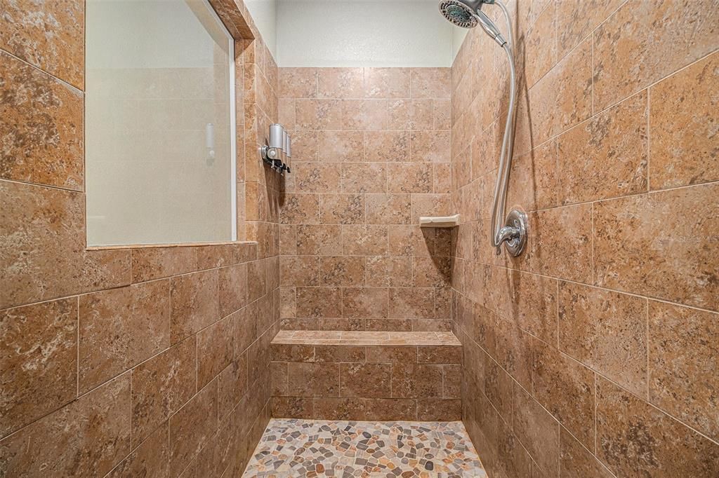 For Sale: $515,000 (2 beds, 2 baths, 1488 Square Feet)