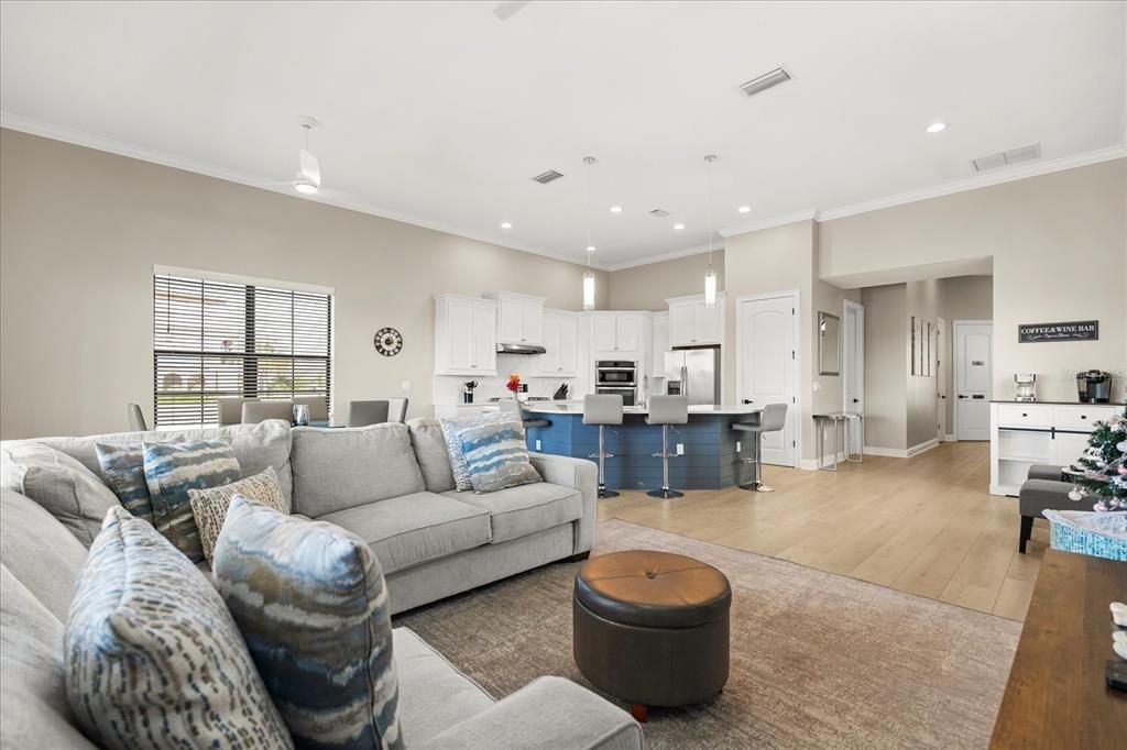 For Sale: $1,249,000 (5 beds, 5 baths, 3530 Square Feet)