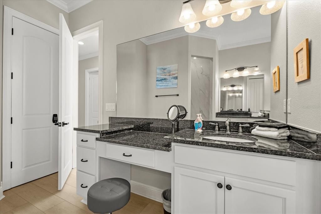 For Sale: $1,249,000 (5 beds, 5 baths, 3530 Square Feet)