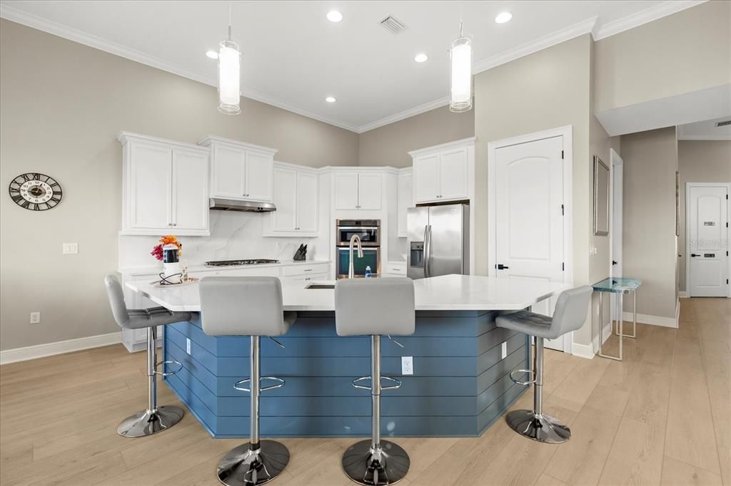 For Sale: $1,249,000 (5 beds, 5 baths, 3530 Square Feet)