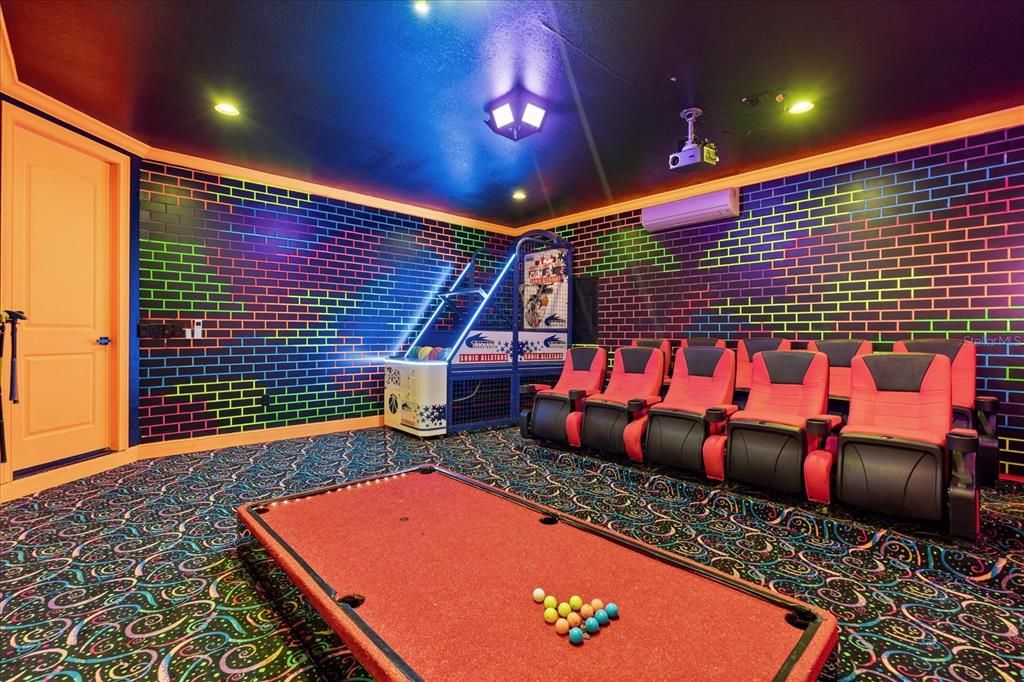 For Sale: $1,249,000 (5 beds, 5 baths, 3530 Square Feet)