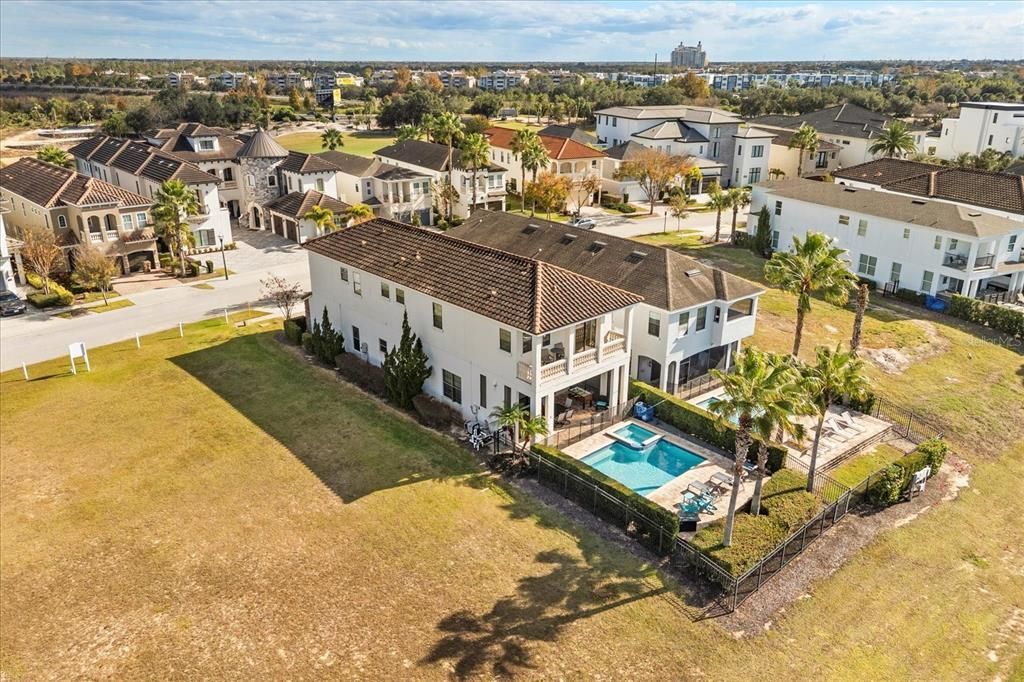 For Sale: $1,249,000 (5 beds, 5 baths, 3530 Square Feet)