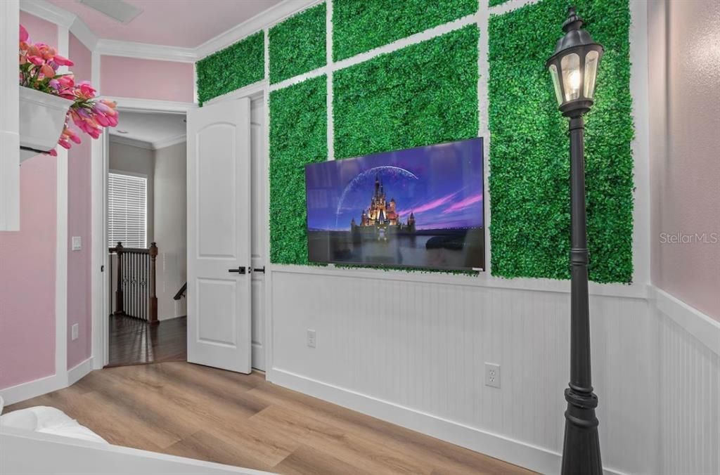 For Sale: $1,249,000 (5 beds, 5 baths, 3530 Square Feet)