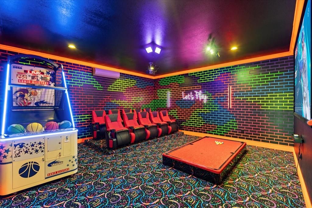 For Sale: $1,249,000 (5 beds, 5 baths, 3530 Square Feet)