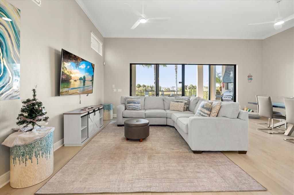 For Sale: $1,249,000 (5 beds, 5 baths, 3530 Square Feet)