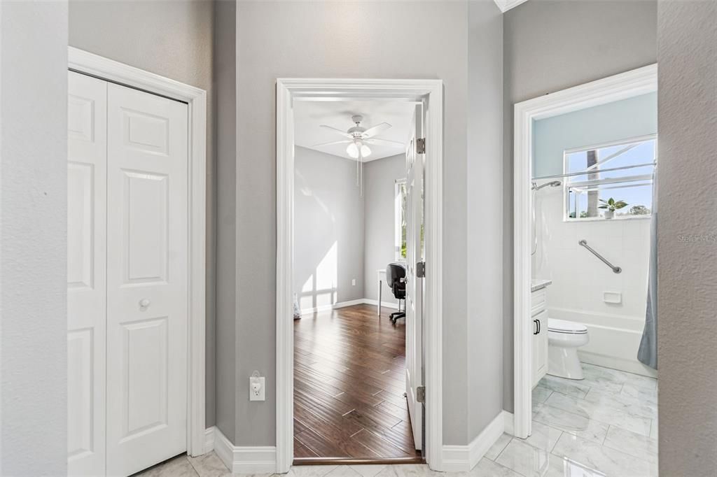 На продажу: $650,000 (4 спален, 3 ванн, 2687 Квадратных фут)