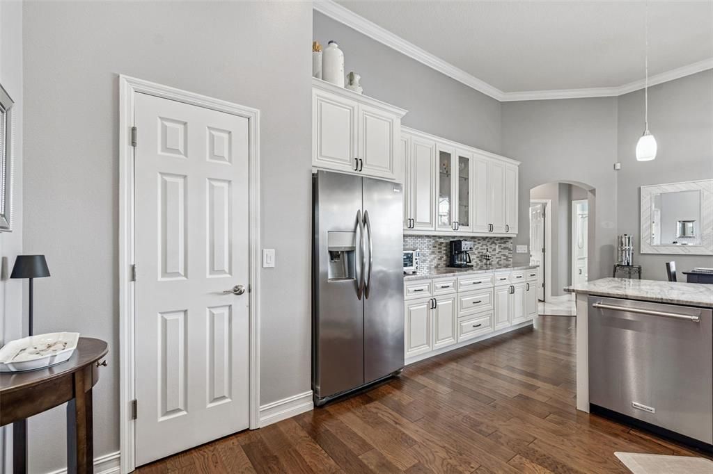 На продажу: $650,000 (4 спален, 3 ванн, 2687 Квадратных фут)