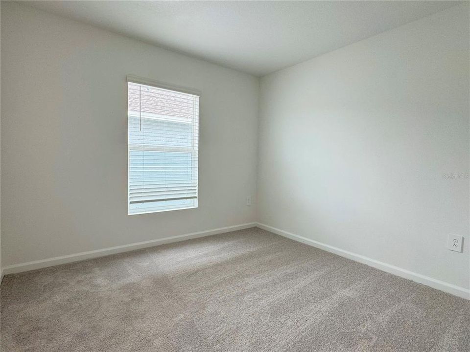 For Rent: $2,098 (4 beds, 2 baths, 1824 Square Feet)