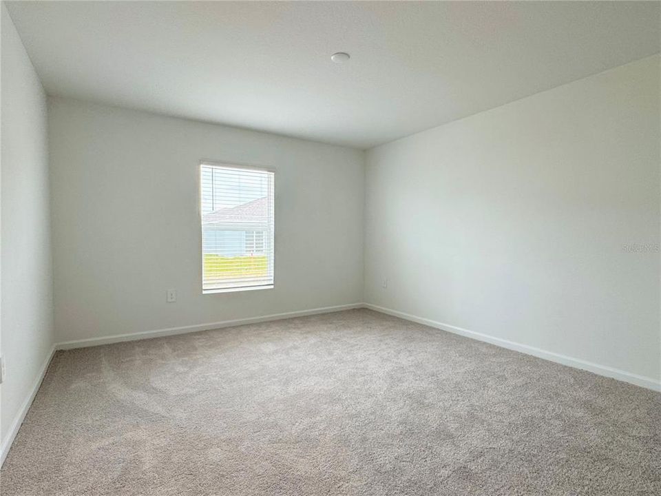 For Rent: $2,098 (4 beds, 2 baths, 1824 Square Feet)