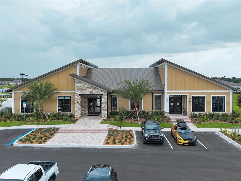 For Rent: $2,098 (4 beds, 2 baths, 1824 Square Feet)