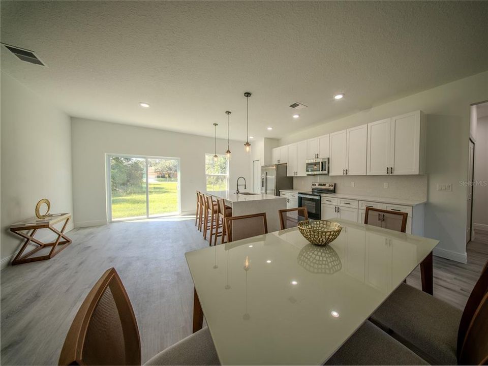 En Renta: $2,100 (3 camas, 2 baños, 1778 Pies cuadrados)