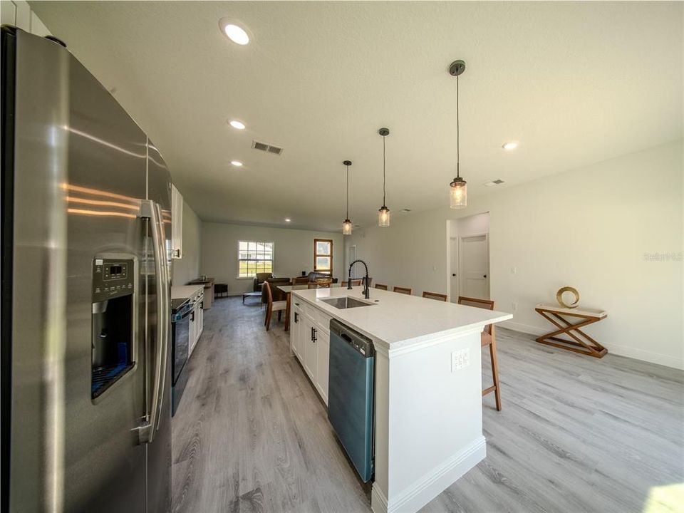 En Renta: $2,100 (3 camas, 2 baños, 1778 Pies cuadrados)