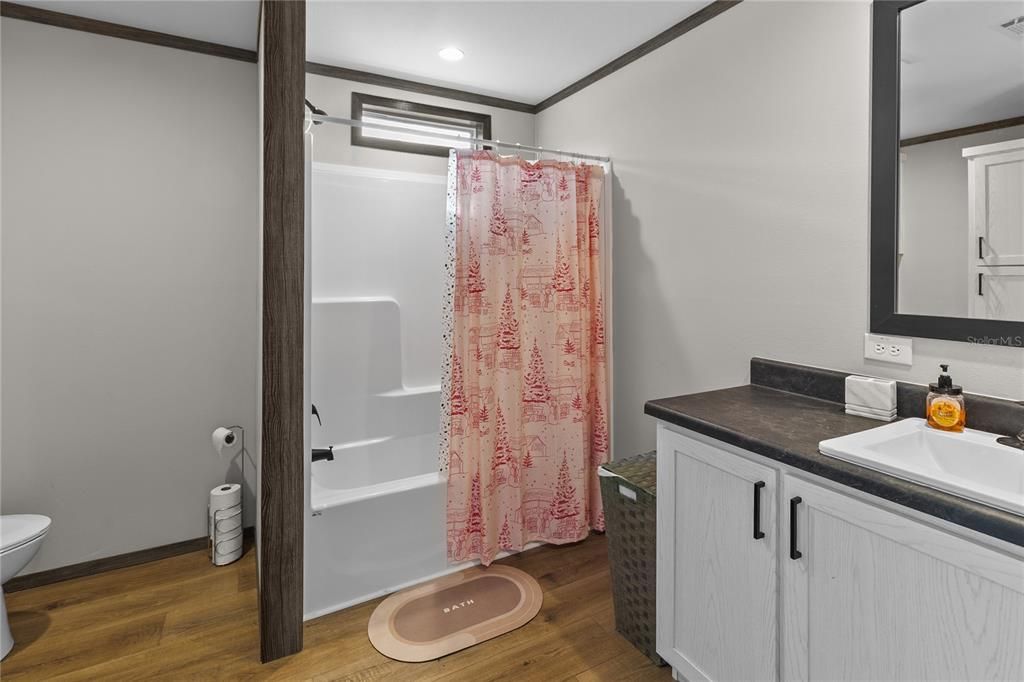 For Sale: $248,000 (3 beds, 2 baths, 1493 Square Feet)