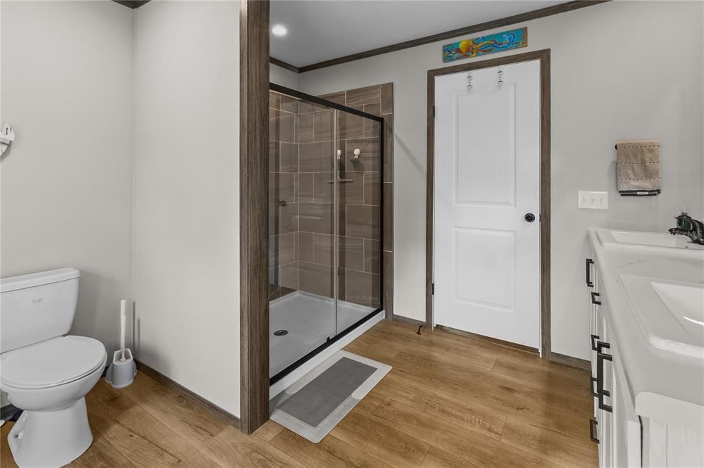 For Sale: $248,000 (3 beds, 2 baths, 1493 Square Feet)