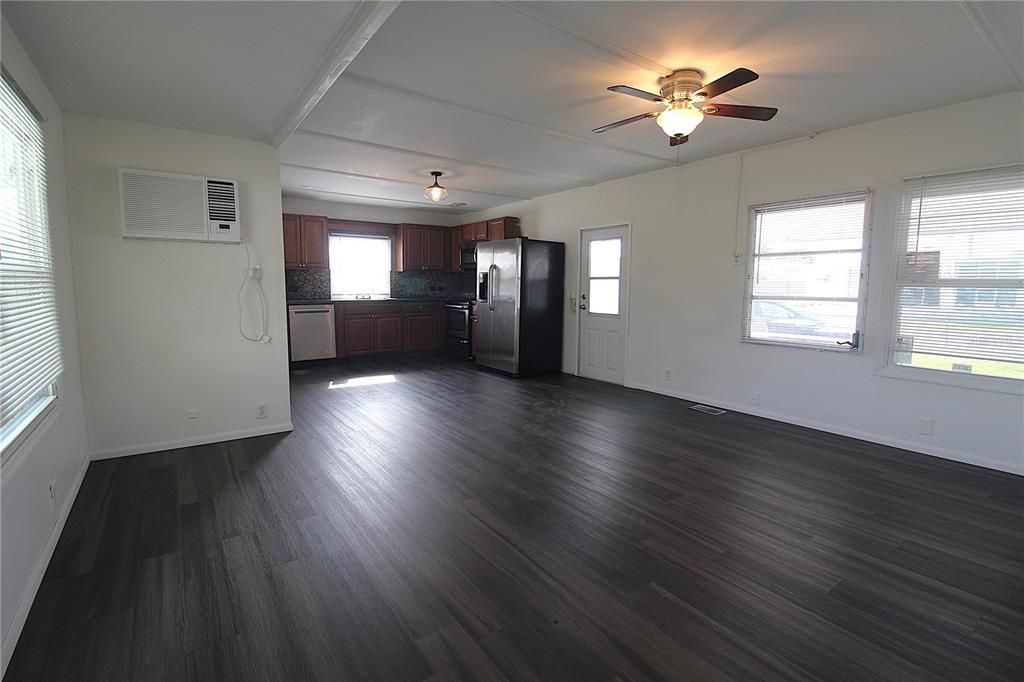 В аренду: $1,450 (3 спален, 2 ванн, 882 Квадратных фут)