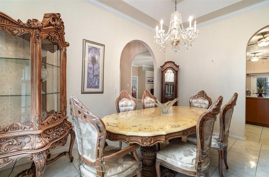 For Sale: $374,999 (3 beds, 3 baths, 2296 Square Feet)