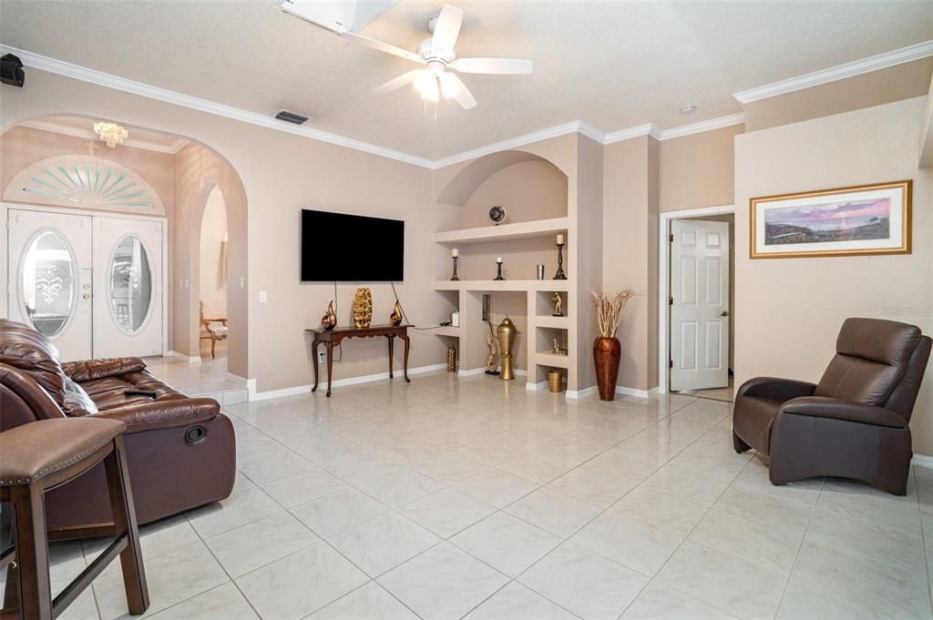 For Sale: $374,999 (3 beds, 3 baths, 2296 Square Feet)