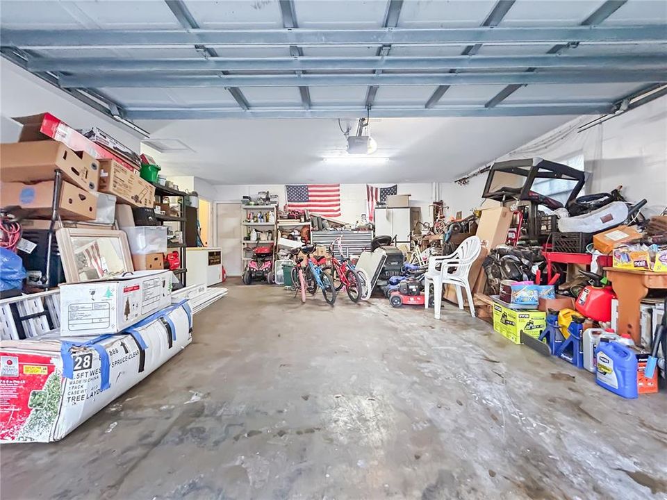 待售: $390,000 (5 贝兹, 2 浴室, 2031 平方英尺)