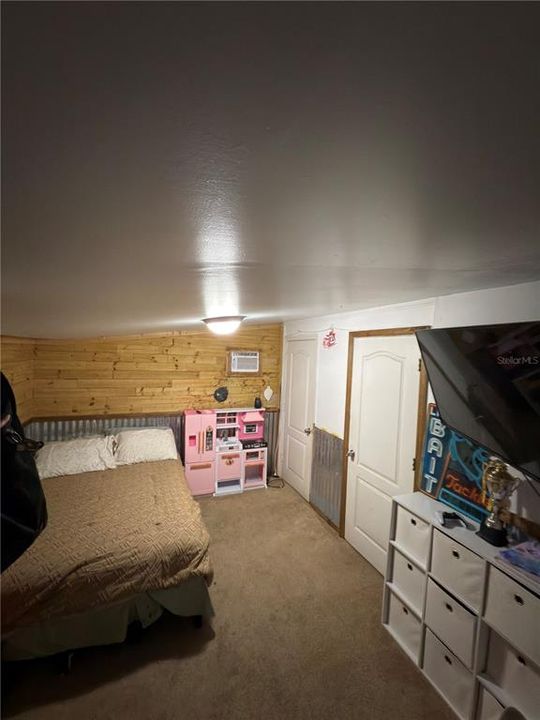 На продажу: $149,000 (2 спален, 1 ванн, 710 Квадратных фут)