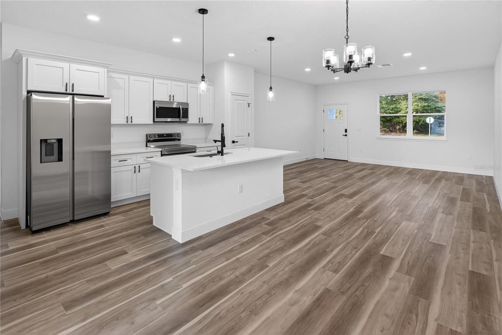 В аренду: $2,100 (4 спален, 2 ванн, 1555 Квадратных фут)