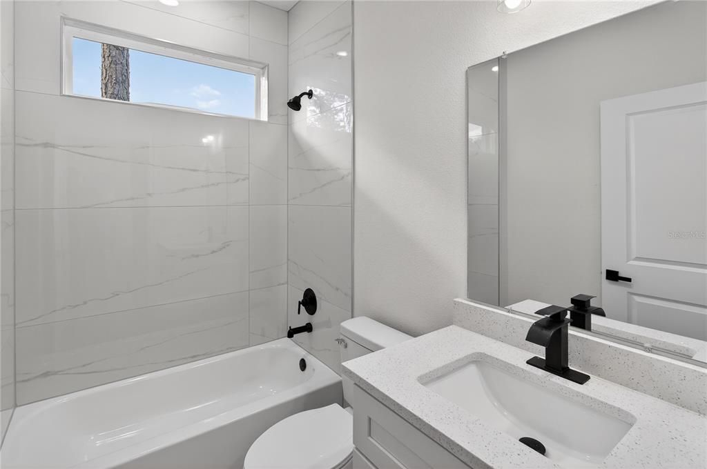 В аренду: $2,100 (4 спален, 2 ванн, 1555 Квадратных фут)