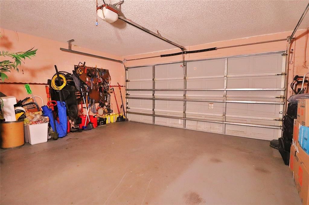 For Sale: $390,000 (3 beds, 2 baths, 1339 Square Feet)