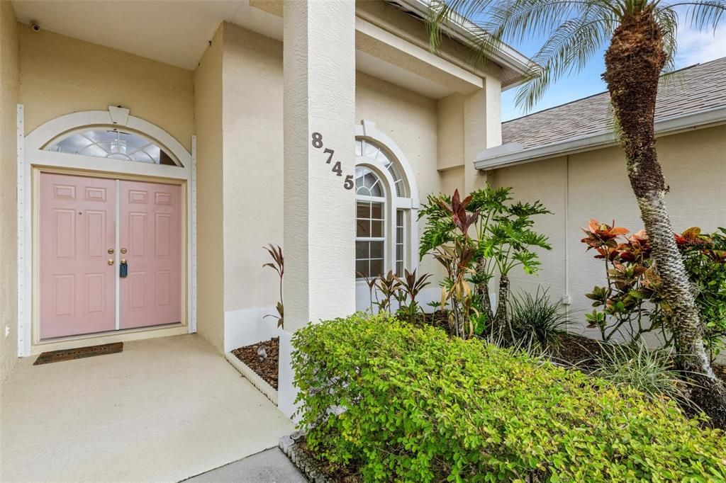 En Venta: $449,000 (3 camas, 2 baños, 2022 Pies cuadrados)