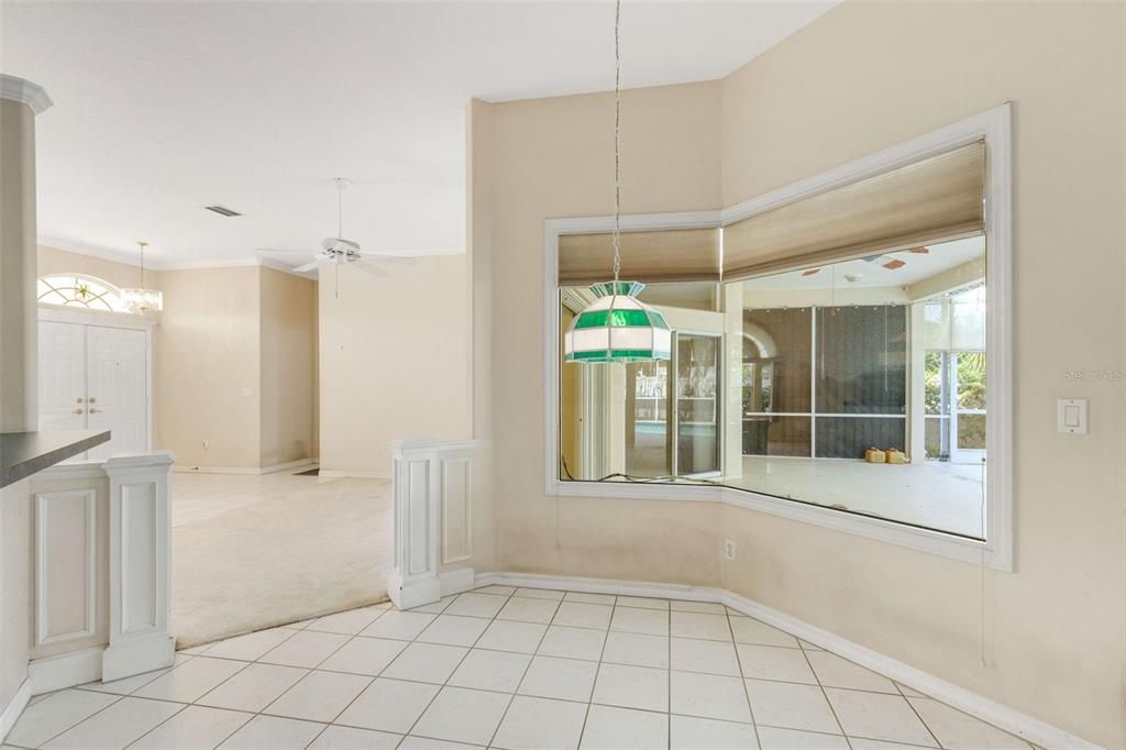 En Venta: $449,000 (3 camas, 2 baños, 2022 Pies cuadrados)