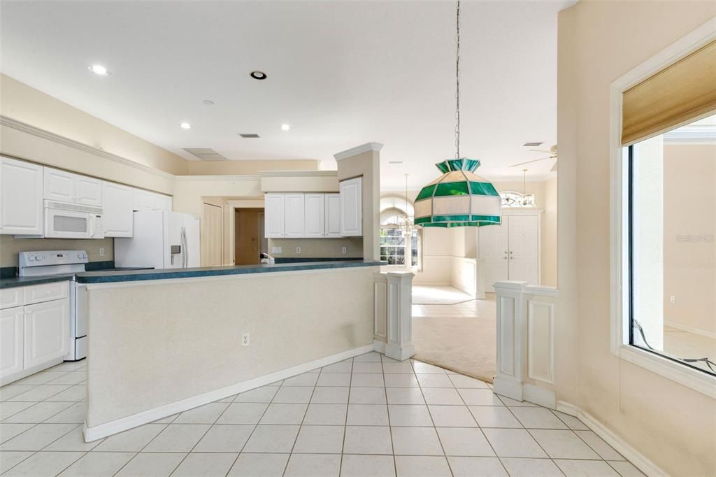 En Venta: $449,000 (3 camas, 2 baños, 2022 Pies cuadrados)