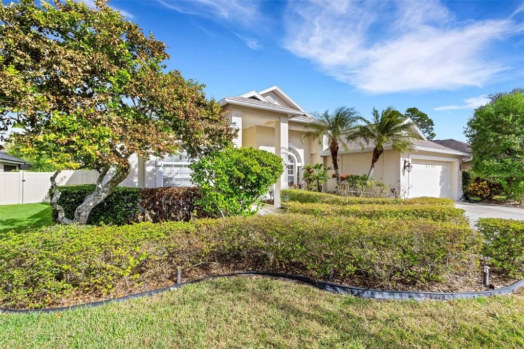 En Venta: $449,000 (3 camas, 2 baños, 2022 Pies cuadrados)