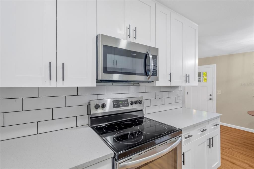 待售: $469,900 (4 贝兹, 2 浴室, 1340 平方英尺)