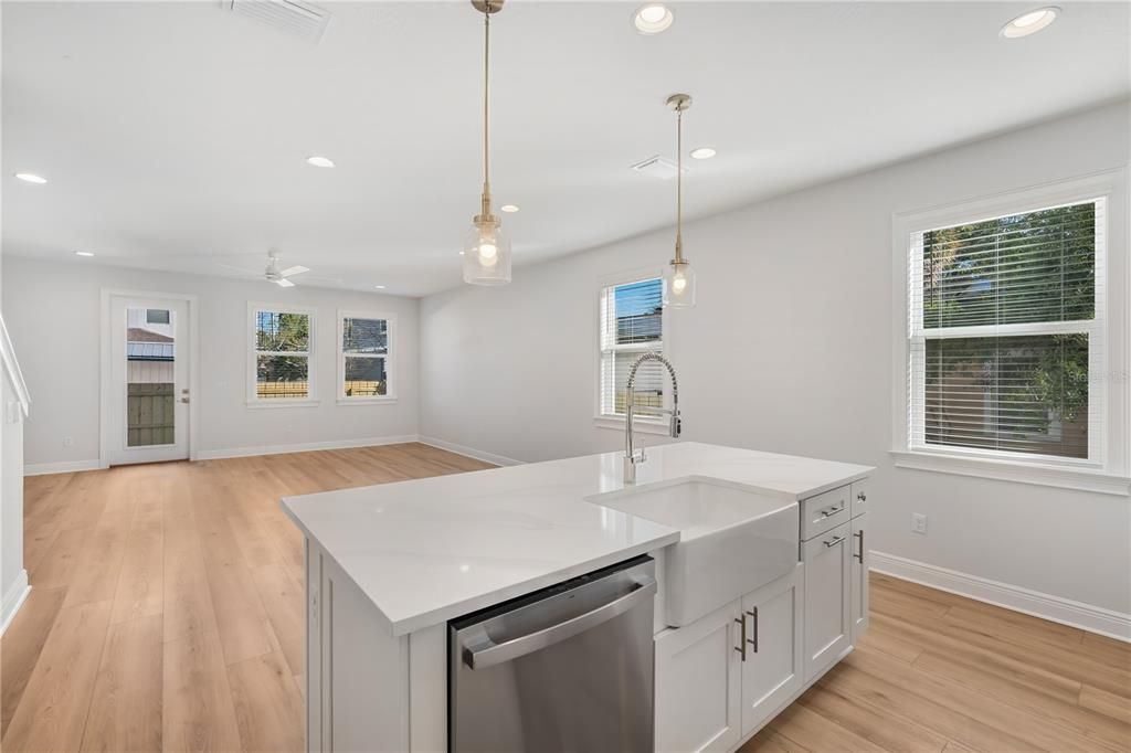 В аренду: $3,975 (3 спален, 2 ванн, 0 Квадратных фут)